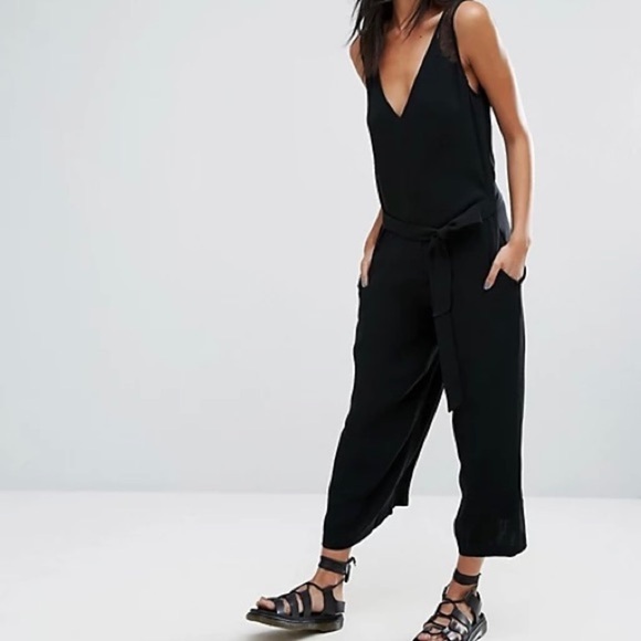 AllSaints black Cate wide leg jumpsuit size small 100% Rayon - Picture 3 of 15